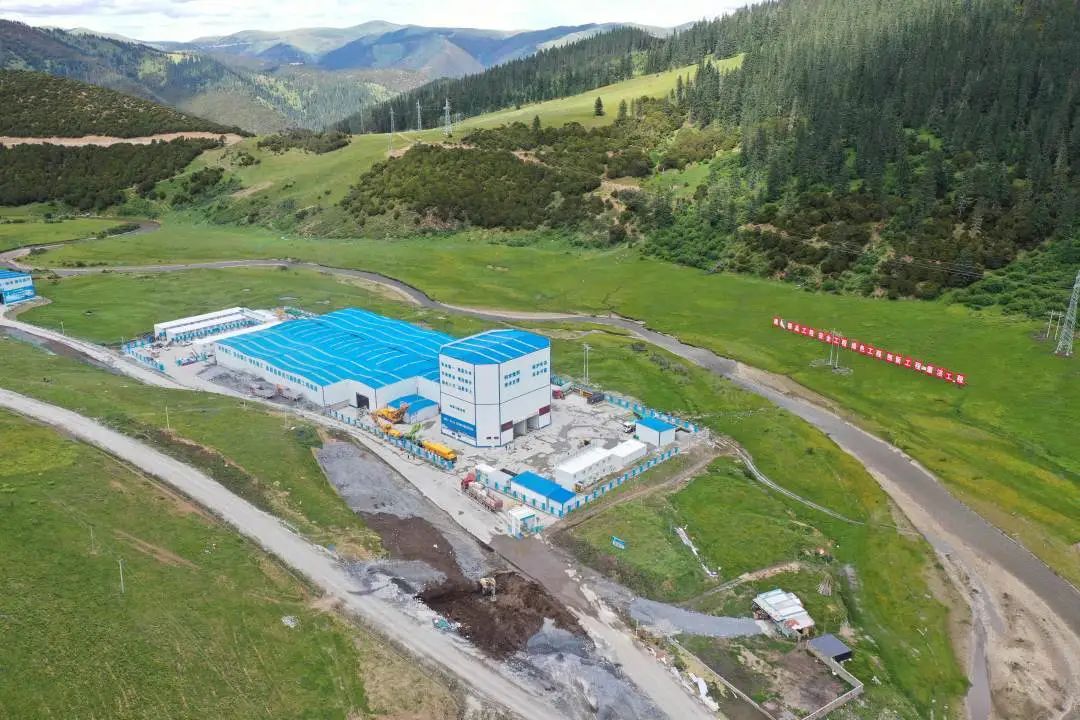 “站”立高原！汇彩网登录大厅搅拌站助力川藏线建设！
